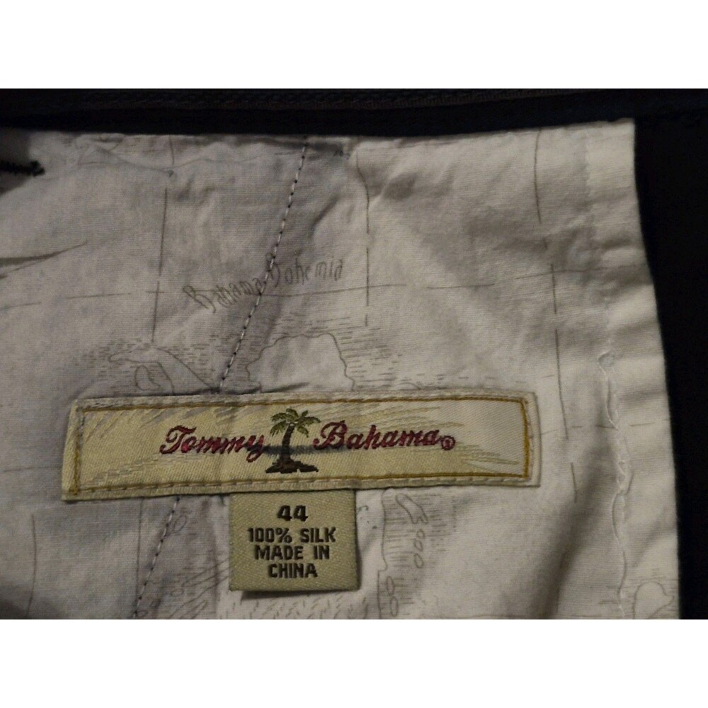 Tommy Bahama Size 44 Black 100% Silk Cargo Shorts Preppy Coastal - Picture 3 of 6